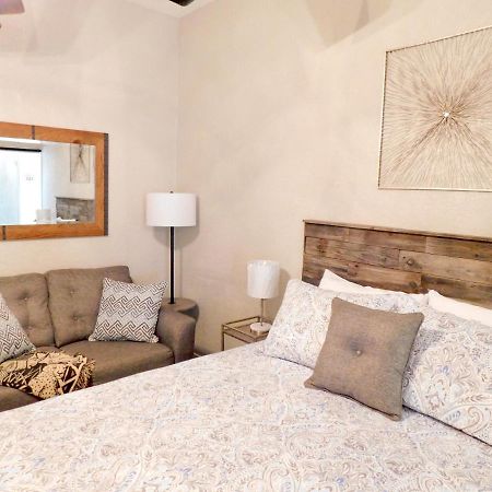 Budget Friendly Condo Within Walking Distance To The Beach! Gulf Shores Eksteriør bilde