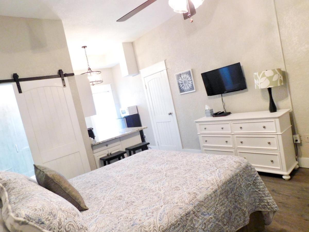 Budget Friendly Condo Within Walking Distance To The Beach! Gulf Shores Eksteriør bilde